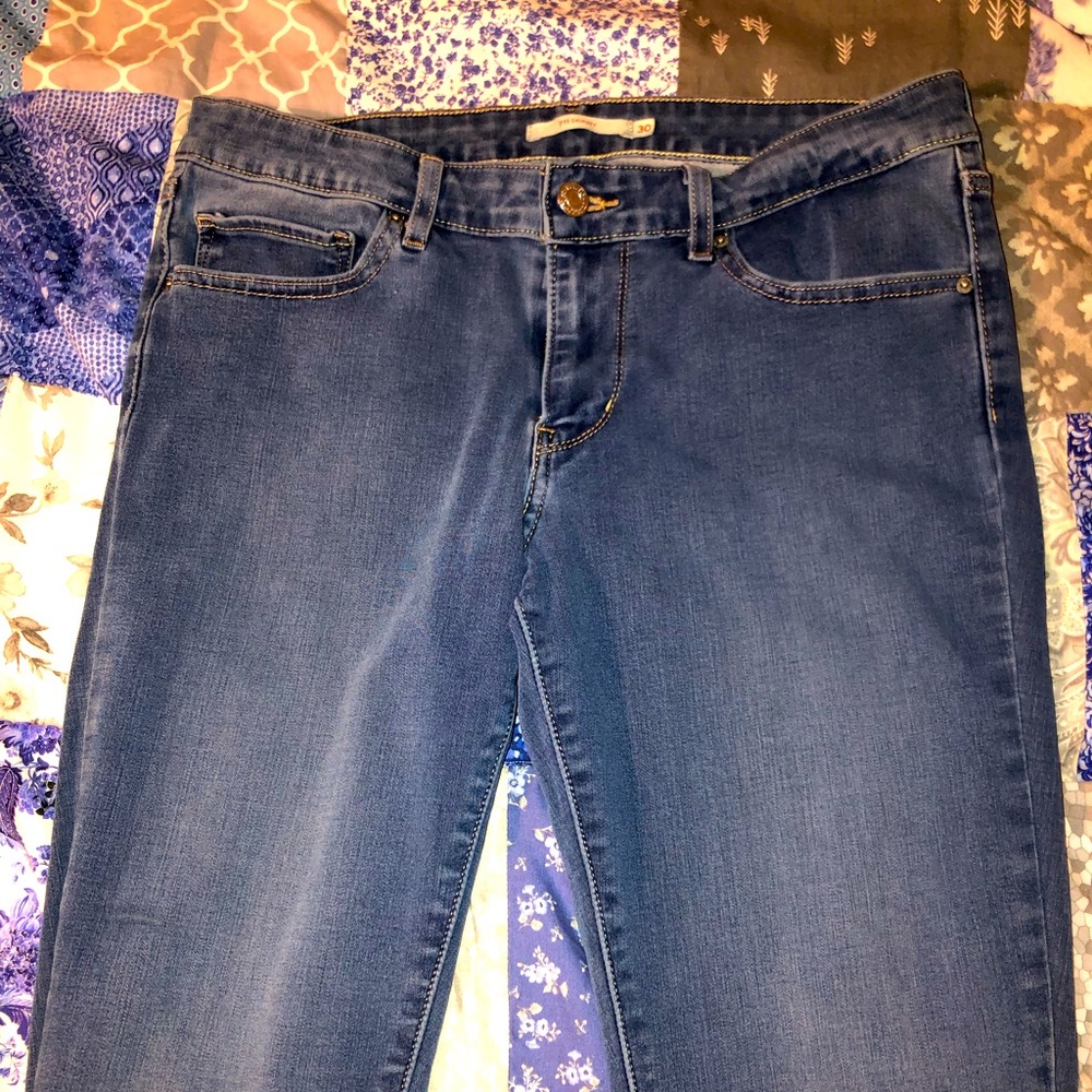 Levi’s 711 skinny jeans